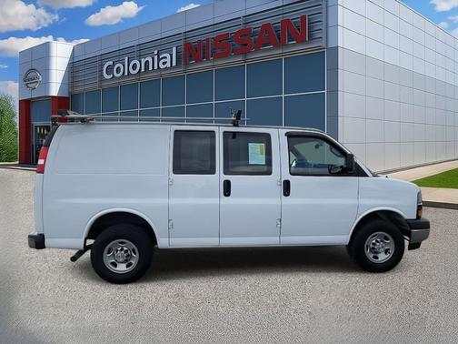 2022 Chevrolet Express 2500 RWD 2500 Regular Wheelbase WT