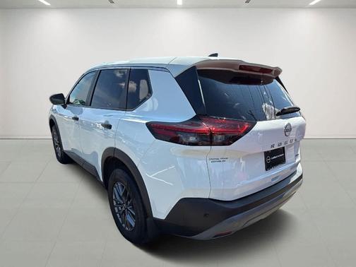 2022 Nissan Rogue S