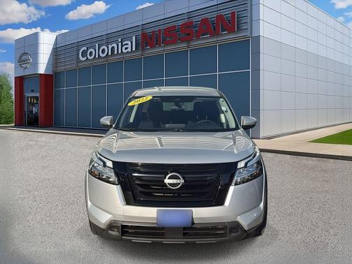 2022 Nissan Pathfinder S 4WD