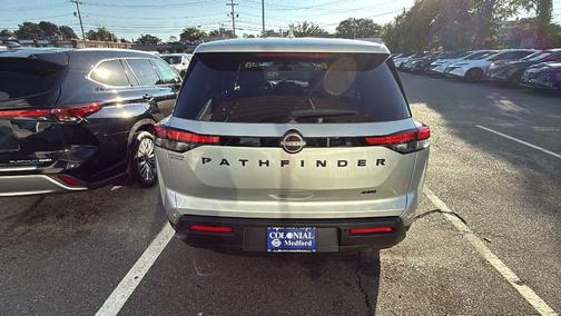 2022 Nissan Pathfinder S 4WD