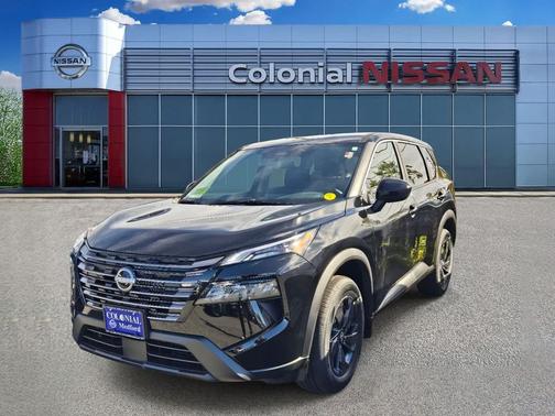 Super Black 2027 Nissan Rogue SV