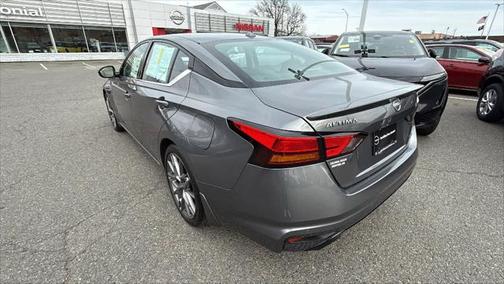 2024 Nissan Altima SR VC-Turbo FWD