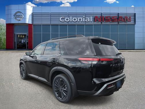 Super Black 2026 Nissan Pathfinder SL