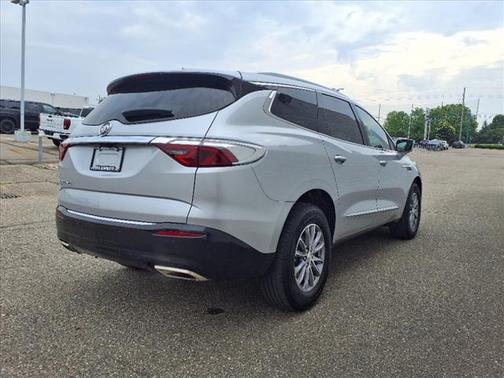 2022 Buick Enclave Essence