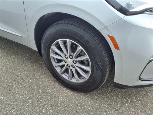 2022 Buick Enclave Essence