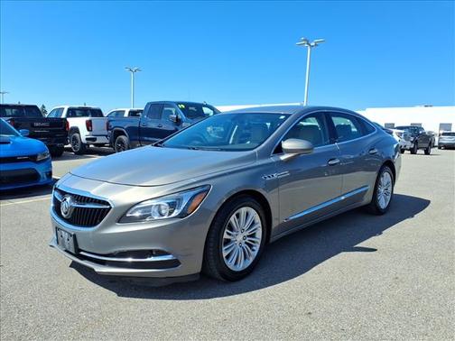 Pepperdust Metallic 2018 Buick LaCrosse Essence