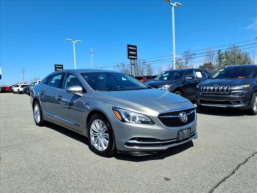 Pepperdust Metallic 2018 Buick LaCrosse Essence