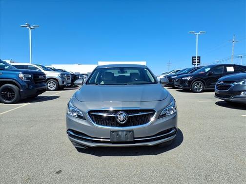 Pepperdust Metallic 2018 Buick LaCrosse Essence