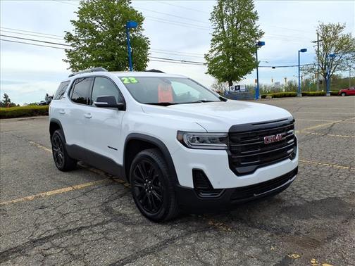 Summit White 2023 GMC Acadia SLE