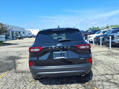 Agate Black 2025 Ford Escape ST-Line Select