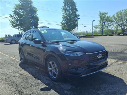 Agate Black 2025 Ford Escape ST-Line Select