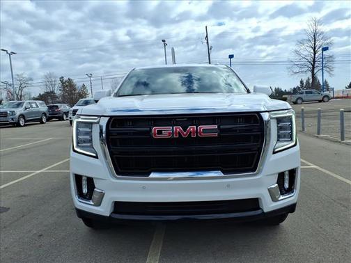 2023 GMC Yukon SLE