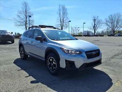 Ice Silver Metallic 2018 Subaru Crosstrek 2.0i