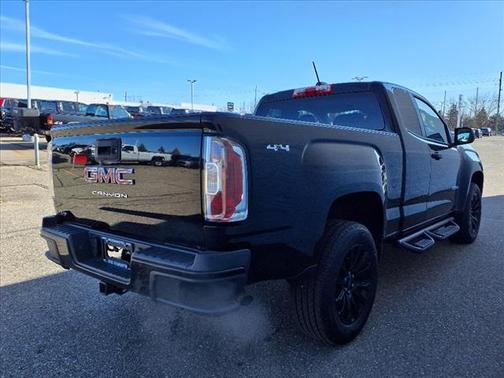 2022 GMC Canyon Elevation Standard