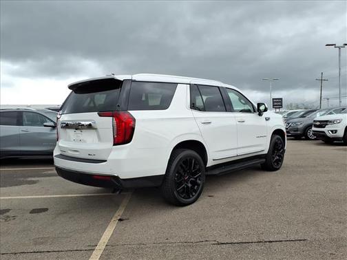 Summit White 2022 GMC Yukon SLT
