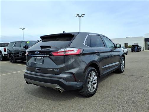 Magnetic Metallic 2019 Ford Edge Titanium