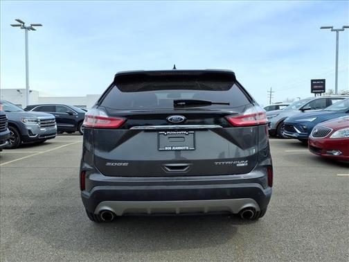 Magnetic Metallic 2019 Ford Edge Titanium