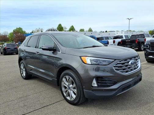 Magnetic Metallic 2019 Ford Edge Titanium