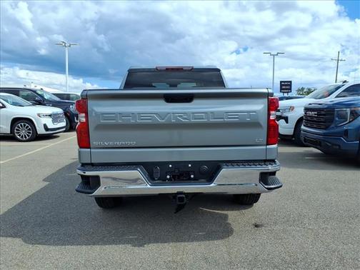 Sterling Gray Metallic 2023 Chevrolet Silverado 1500 LT