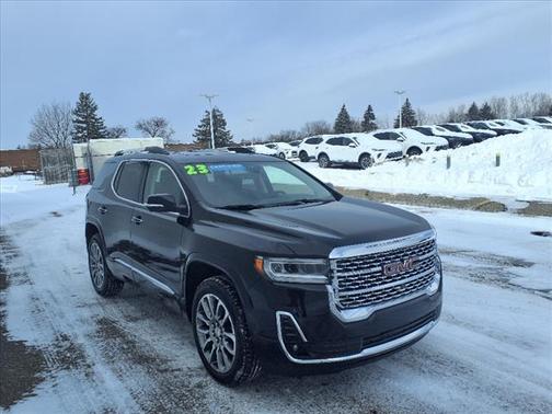 2023 GMC Acadia Denali