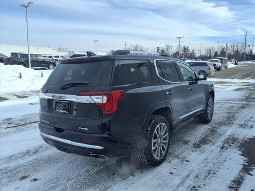 2023 GMC Acadia Denali