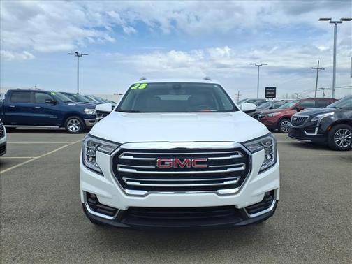 Summit White 2023 GMC Terrain SLT