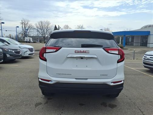 Summit White 2023 GMC Terrain SLT