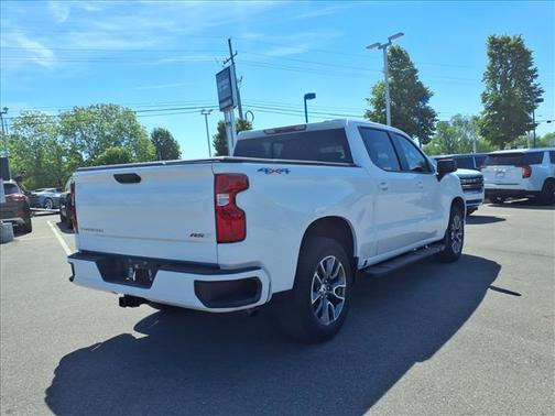 Summit White 2022 Chevrolet Silverado 1500 RST