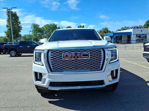 White Frost Tricoat 2023 GMC Yukon XL Denali
