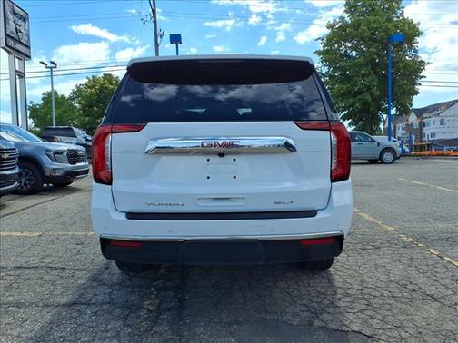 Summit White 2023 GMC Yukon SLT