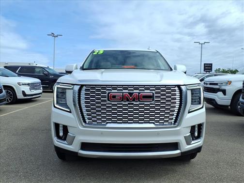White Frost Tricoat 2023 GMC Yukon XL Denali