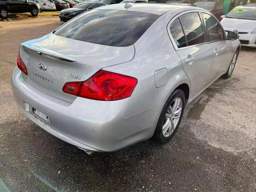 2010 INFINITI G37x Base