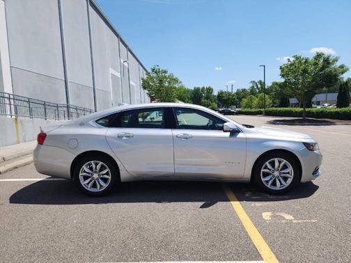 Silver Ice Metallic 2019 Chevrolet Impala 1LT