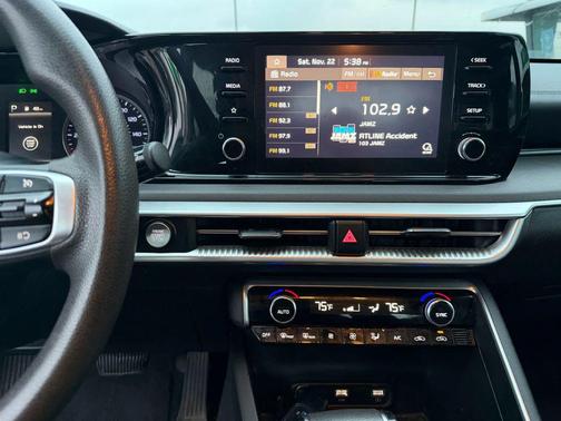 2022 Kia K5 LXS Sedan 4D