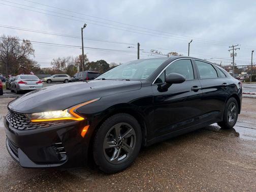 2022 Kia K5 LXS Sedan 4D