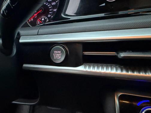 2022 Kia K5 LXS Sedan 4D