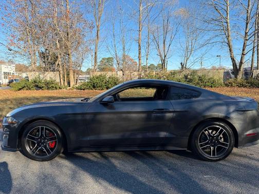 2020 Ford Mustang EcoBoost