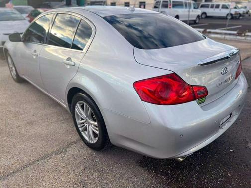 2010 INFINITI G37x Base