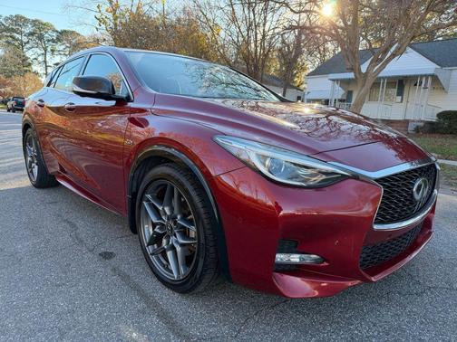 2019 INFINITI QX30 SPORT