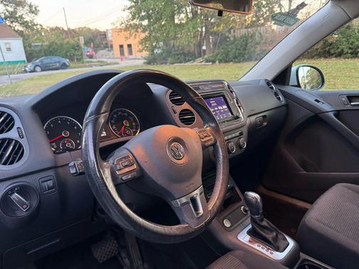 2018 Volkswagen Tiguan Limited 2.0T 4MOTION