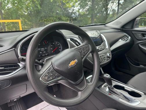 2020 Chevrolet Malibu FWD LT