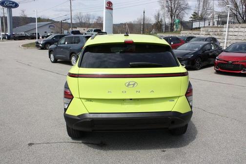 2024 Hyundai KONA SEL