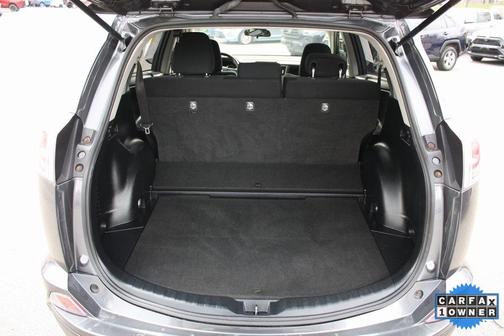 2017 Toyota RAV4 Hybrid XLE