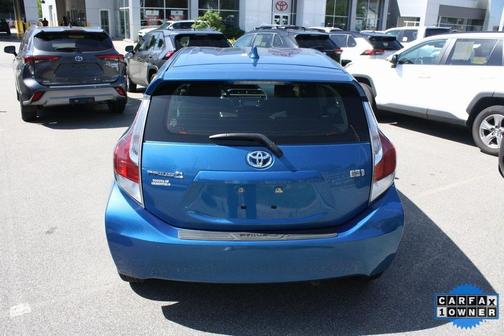 2016 Toyota Prius c Three