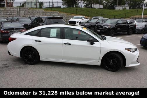 2022 Toyota Avalon Hybrid XSE Nightshade