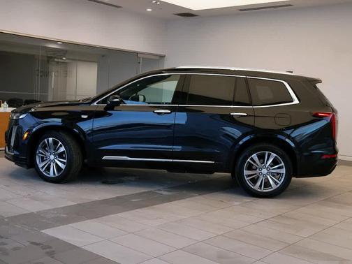 2022 Cadillac XT6 Premium Luxury FWD