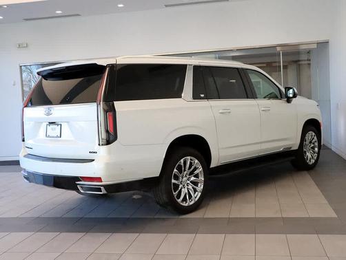 2022 Cadillac Escalade ESV Premium Luxury