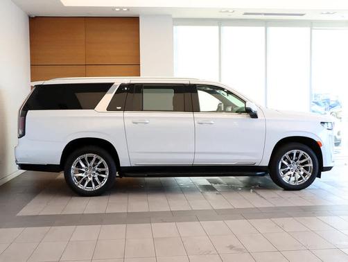2022 Cadillac Escalade ESV Premium Luxury