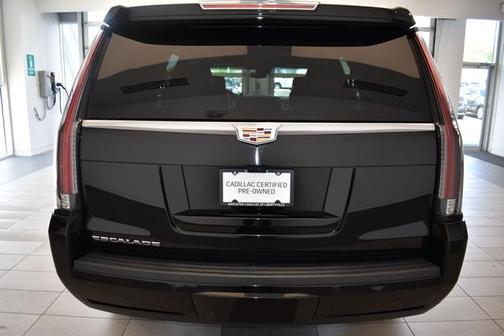 Photo 5 of 31 of 2019 Cadillac Escalade Platinum