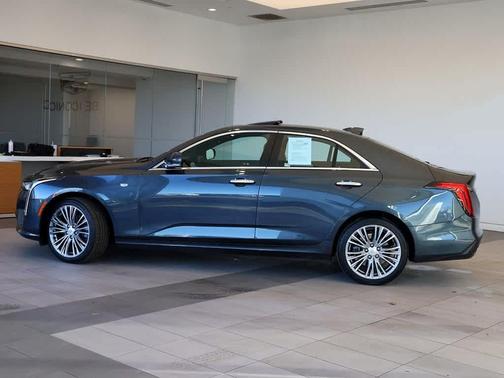 2022 Cadillac CT4 Premium Luxury